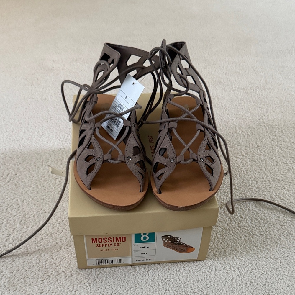 Mossimo Supply Co. Women's Tan Lace-Up Sandals - size 8